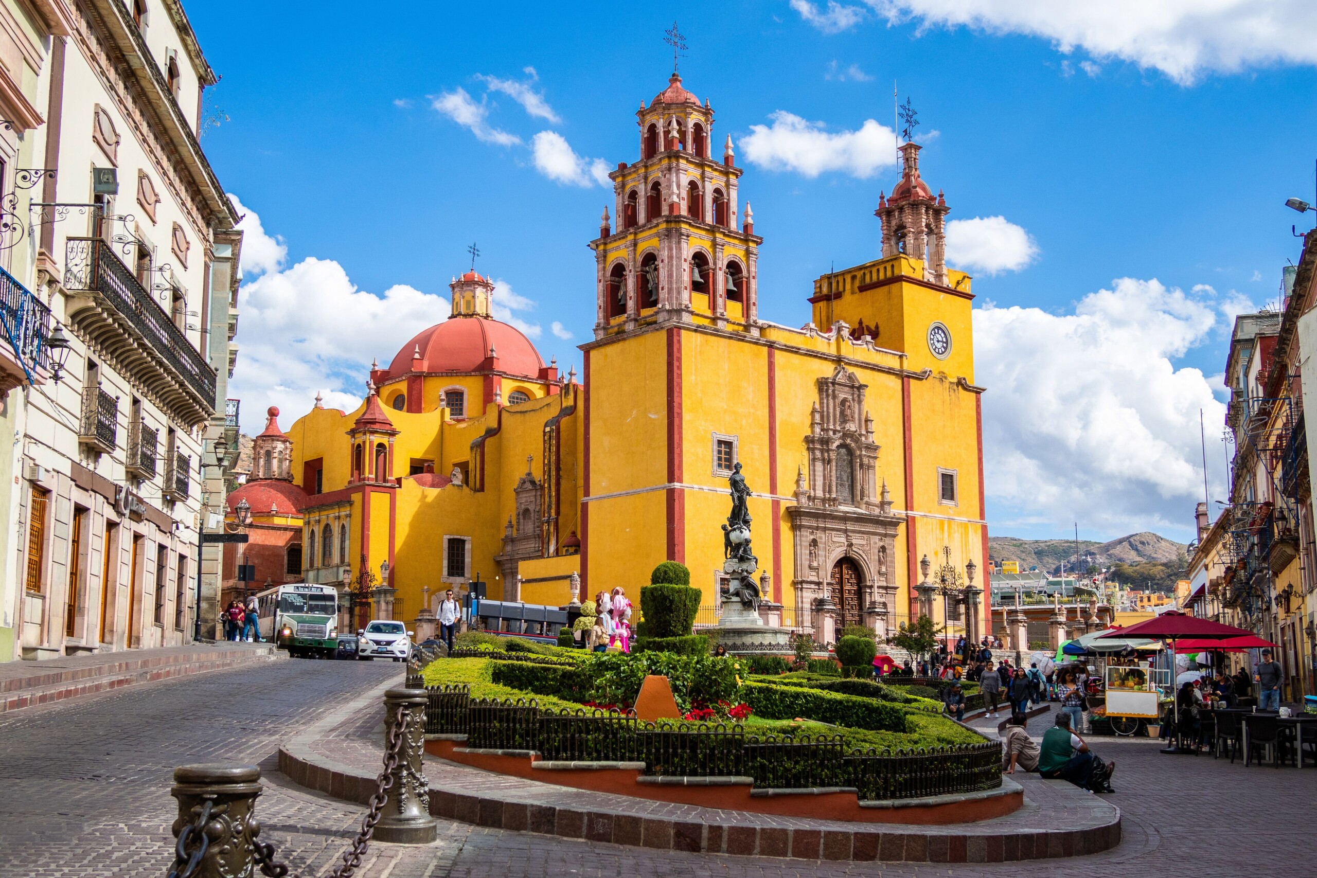 Viaje en grupo en Sprinter de Guadalajara a Guanajuato
